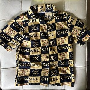 Chanel knockoff boys button front shirt size 11. 32” chest, Tom and Jerry